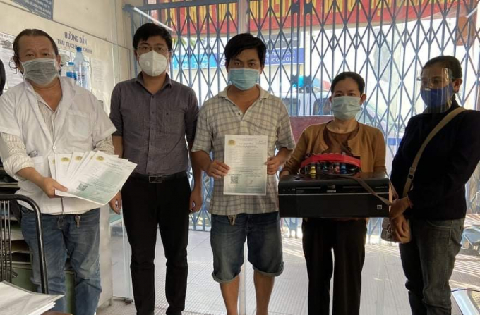 Nhóm người làm giả giấy đi đường ở TP.HCM