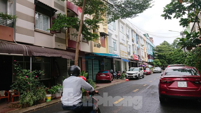 Cty Phú Xuân tự ý xẻ đất dự án xây dựng nhà trái phép, nhưng không có cơ quan thẩm quyền nào ngăn chặn kịp thời
