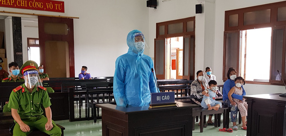 Bị cáo Trần Văn Phúc tại phiên tòa sơ thẩm - Ảnh: CAO MINH