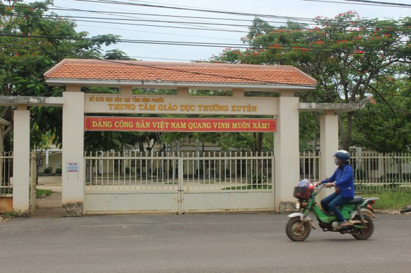 Trung tâm Giáo dục thường xuyên tỉnh Bình Phước - nơi xảy ra tiêu cực - Ảnh: T.H.