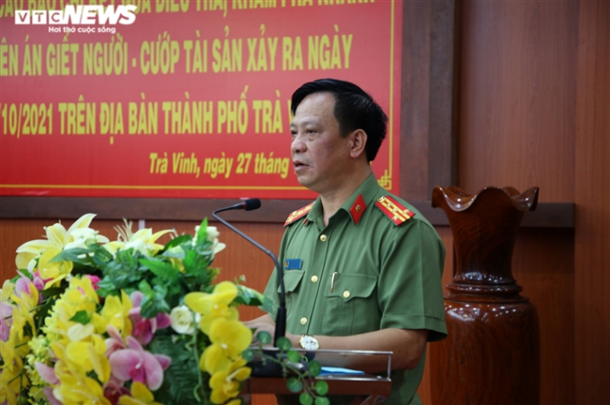 Đại tá Trần Xuân Ánh, Giám đốc Công an tỉnh Trà Vinh phát biểu tại buổi họp báo. (Ảnh: C.H)