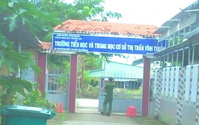 Ngôi trường nơi ông Trần Sung làm hiệu trưởng đã được sử dụng làm nơi test nhanh cho người về từ TP HCM