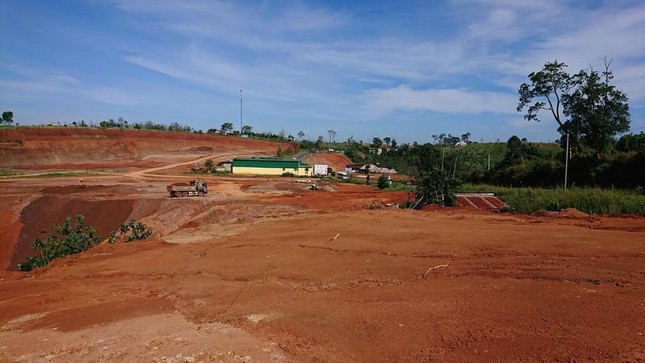 Cơ quan chức năng tỉnh Đắk Nông thu hồi hơn 900m2 đất có nguồn gốc quy hoạch rừng phòng hộ cấp trái quy định cho cá nhân để phân lô, bán nền.