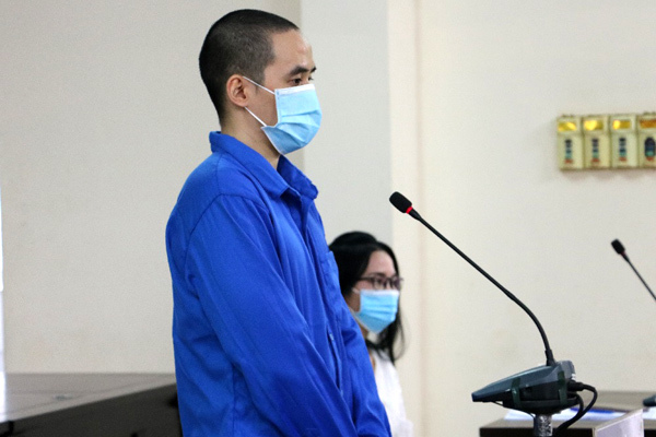 Bị cáo Trần Lê Minh tại phiên tòa. Ảnh: Quang Hưng
