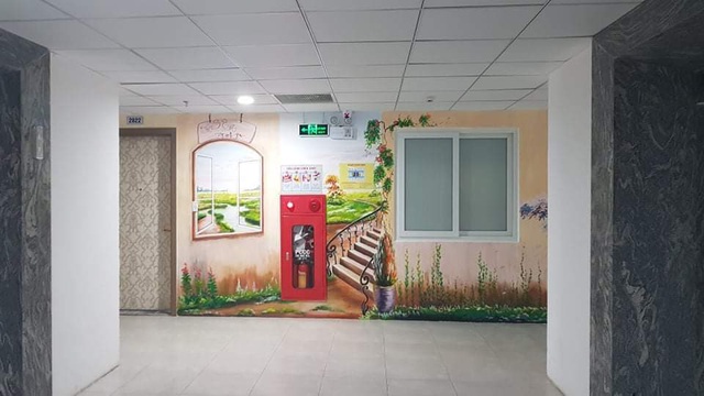 Một căn hộ trên tầng 30 tòa OC2A chung cư Mường Thanh Viễn Triều (Nha Trang): Người dân vẽ cả tranh, viết số điện thoại liên lạc trên tường để cho thuê