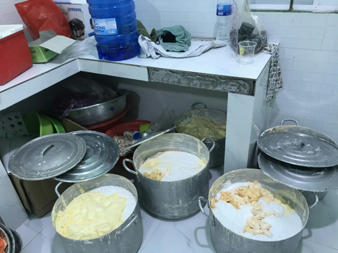Kinh hãi khi thấy những dụng cụ để làm những hũ kem trộn giá rẻ rao bán khắp trên mạng