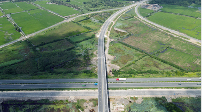 Nút giao giữa đường 319 nối dài với đường cao tốc TP.HCM- Long Thành- Dầu Giây