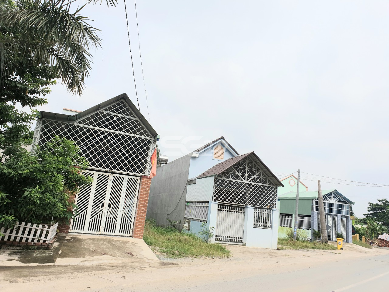 04 căn nhà hoành tráng đã được đưa vào sử dụng.
