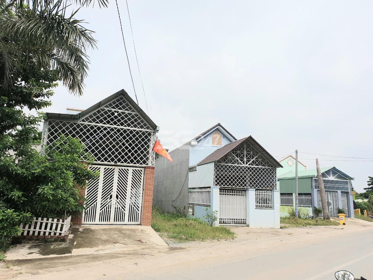 04 căn nhà hoành tráng đã được đưa vào sử dụng.