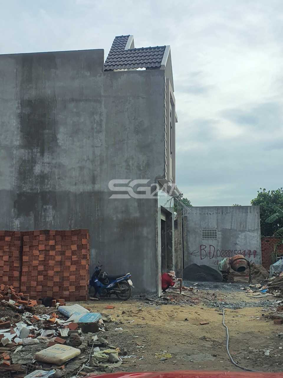 Tại thời điểm tháng 10/2020 một số căn nhà trái phép đang được gấp rút hoàn thiện