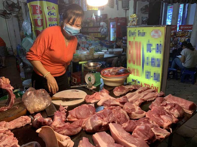 Giá thịt lợn tại chợ giảm xuống mức thấp nhất trong vòng một năm trở lại đây