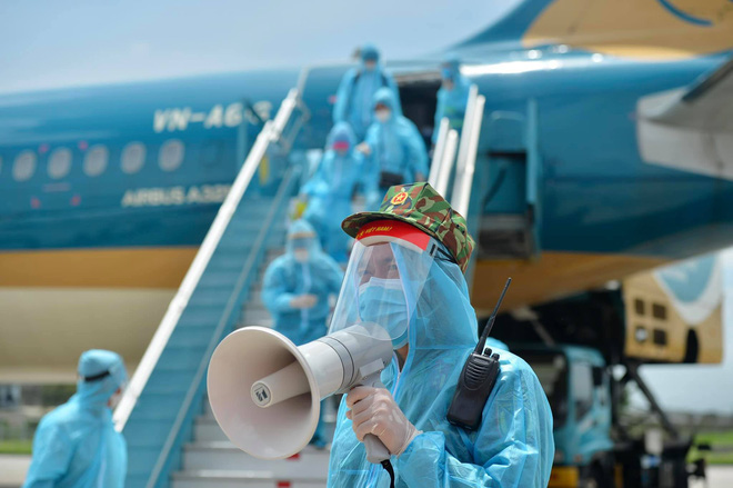 Nam tiếp viên Vietnam Airlines mắc Covid-19 ở TP. HCM có thể bị xử lý hình sự. Ảnh minh họa