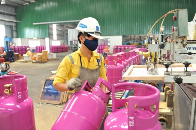 Giá gas trong nước và Châu Á đạt ngưỡng cao nhất trong năm