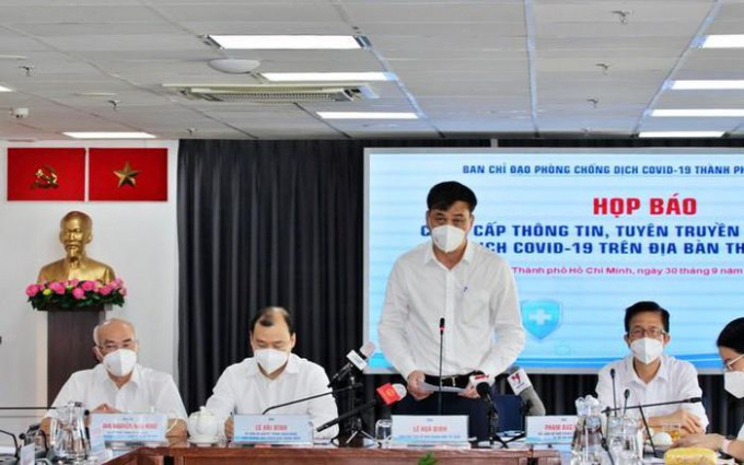 Phó Chủ tịch UBND TP HCM Lê Hòa Bình công bố chỉ thị mới của TP
