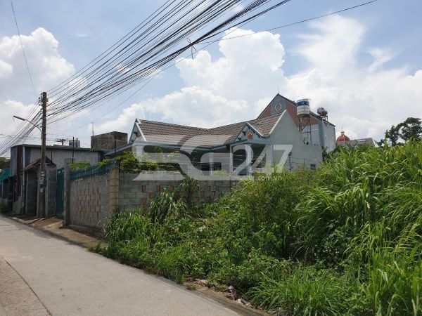 Toàn cảnh căn nhà của ông M trên một phần diện tích thửa đất 78, tờ 18 tại Hẻm 74, Tổ 17, Khu phố 4, phường Trảng Dài