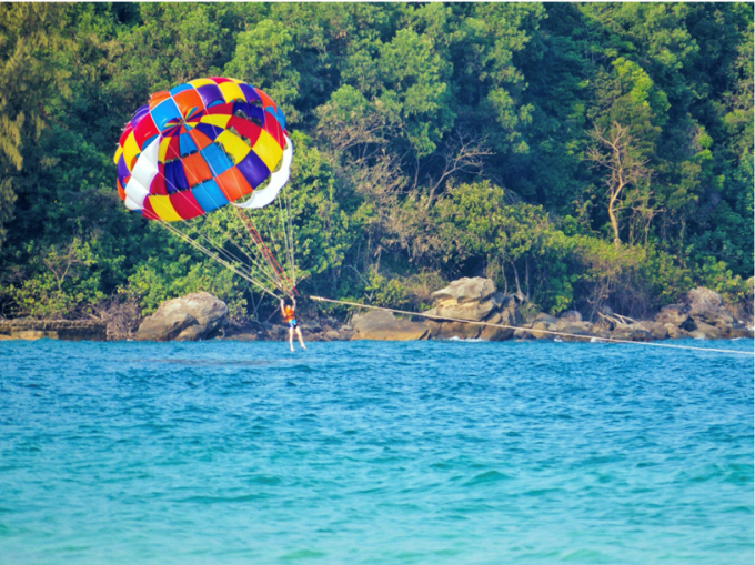 Đến với Bãi Sao, du khách sẽ được trải nghiệm nhiều hoạt động thú vị. Ảnh Shutterstock