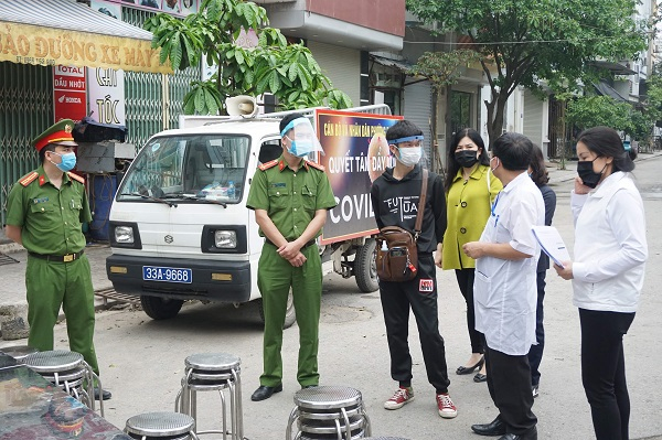 UBND Thành phố Hà Nội yêu cầu, các Sở, ban, ngành Thành phố, Ủy ban nhân dân các quận, huyện, thị xã quán triệt, triển khai thực hiện nghiêm túc ý kiến chỉ đạo của Thủ tướng Chính phủ tại Công điện số 570/CĐ-TTg ngày 02/5/2021.
