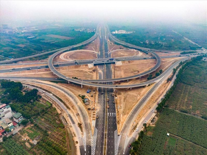 Nhiều dự án đầu tư công đứng trước nguy cơ đình trệ.