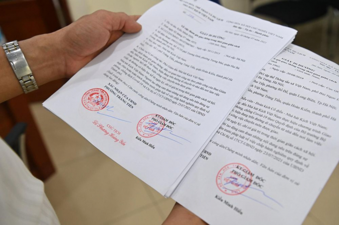 Các chuyên gia góp ý Hà Nội nên điều chỉnh và bỏ bớt thủ tục phiền hà cho người dân. Ảnh: Việt Linh.