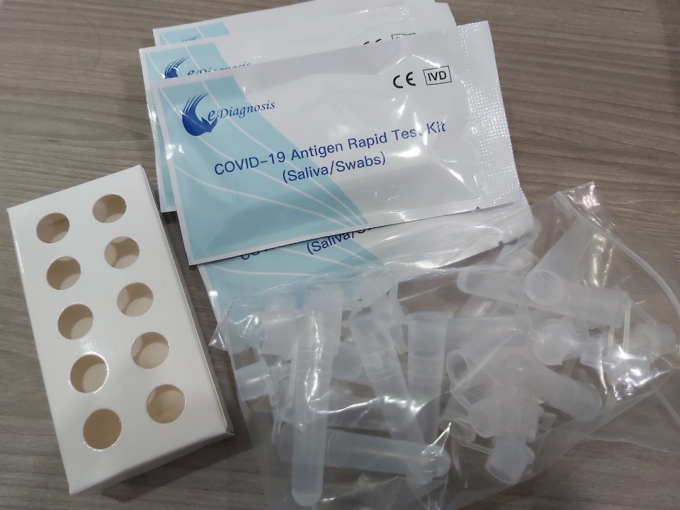 Mỗi địa phương áp dụng chỉ định thầu với một mức giá khác nhau để mua sắm vật tư, sinh phẩm test xét nghiệm, khiến thị trường sản phẩm này trở nên “loạn”. (Ảnh:Tiểu Thuý)