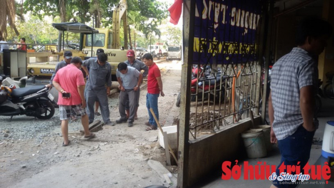 BQT chung cư Miếu Nổi làm đường không phép bị xử phạt.