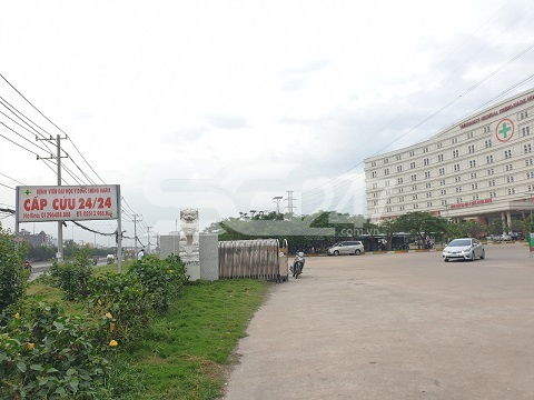 Mặt tiền rộng rãi, nơi tập trung đông dân cư, giao thông thuận lợi
