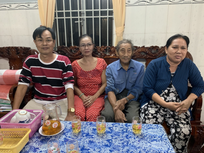 Một số hộ dân bày tỏ nguyện vọng với phóng viên.
