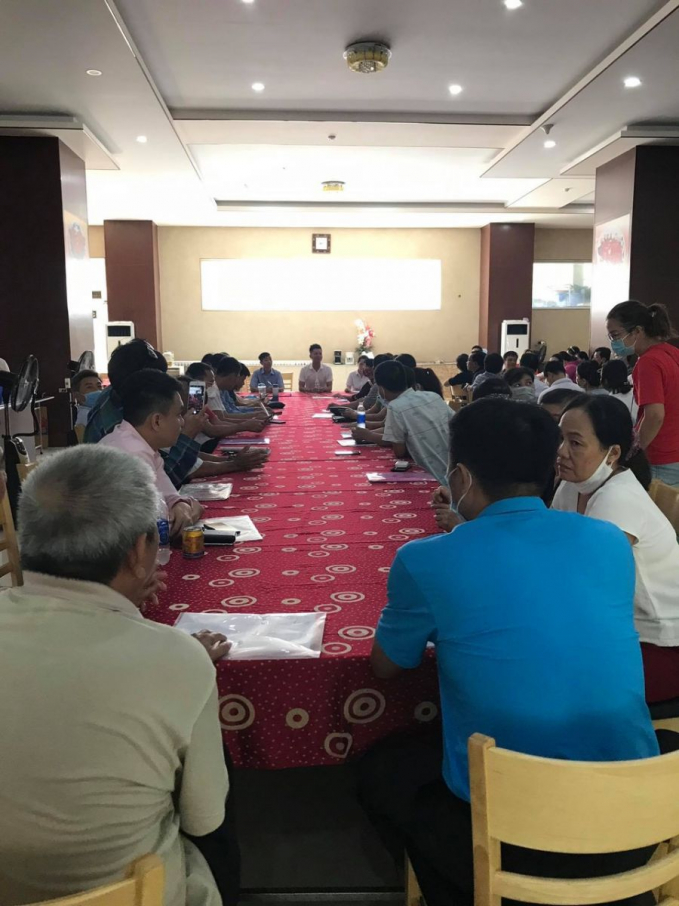 Đối thoại giữa khách hàng và chủ đầu tư.