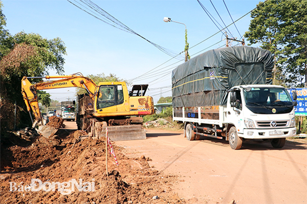 Việc thi công dự án Cải tạo, nâng cấp đường tỉnh 768 đang gặp khó khăn do thiếu nguồn đá xây dựng