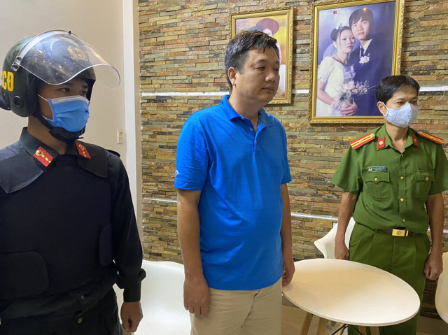 Nguyễn Hà Tấn khi bị bắt.