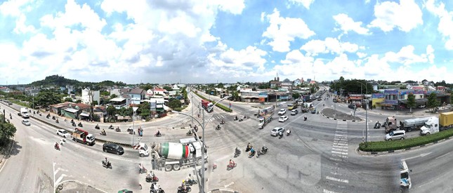 Dự án đường Mỹ Phước Tân Vạn nối dài gặp khó vì chưa thẩm định, phê duyệt giá đất để đền bù, giải phóng mặt bằng Ảnh: Phạm Nguyễn