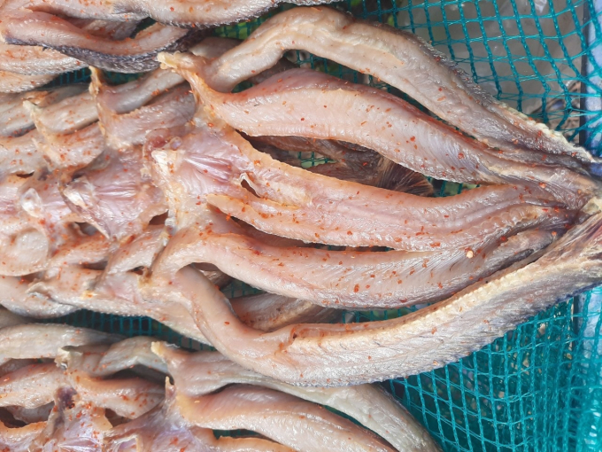Khô các lóc đồng thịt chắc, trắng hồng tự nhiên