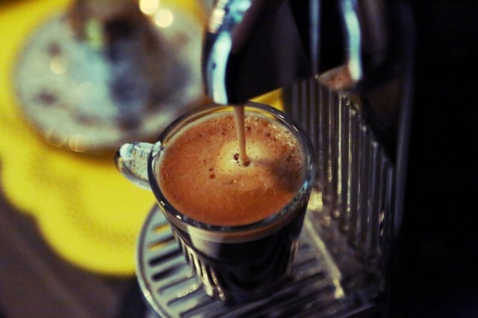 Một ly Espresso chính hiệu pha bằng máy. Ảnh: Flickr