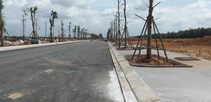 Nhiều tuyến đường tại dự án Khu dân cư theo quy hoạch 92,2ha tại xã Long Đức, huyện Long Thành đến nay đã được chủ đầu tư Hà An trải nhựa, trồng cây