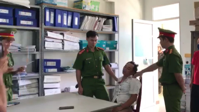 Bị can Phạm Hoàng Huynh, Trưởng Phòng Đo đạc, bản đồ và viễn thám thuộc Chi cục Quản lý đất đai, Sở TN-MT tỉnh Phú Yên) ẢNH: ĐỨC HUY