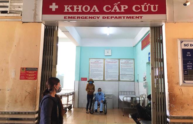 Chị L. được chuyển đến điều trị tại khoa Hồi sức tích cực-Chống độc trong tình trạng nguy kịch và không qua khỏi.