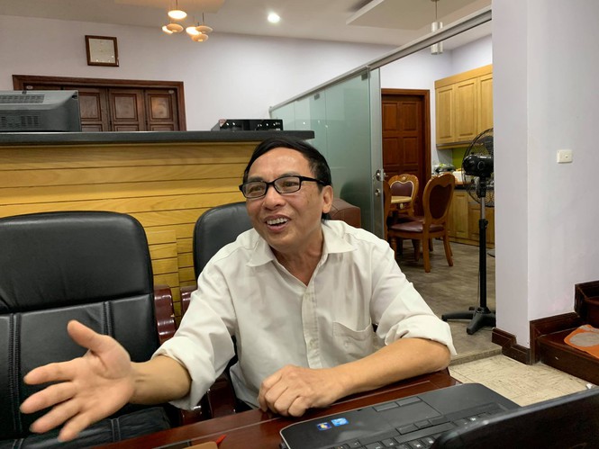 PGS.TS Nguyễn Hữu Đạt, Viện trưởng Viện trưởng Viện Ngôn ngữ và Văn hóa phương Đông, nguyên Chủ nhiệm Bộ môn Việt ngữ học, Trường Đại học KHXH&NV, ĐH Quốc gia Hà Nội.