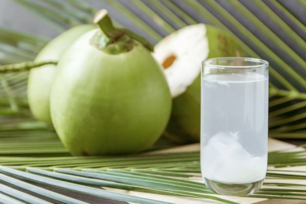 Nước dừa cũng không làm cho bệnh nhân COVID-19 lâu khỏi bệnh.