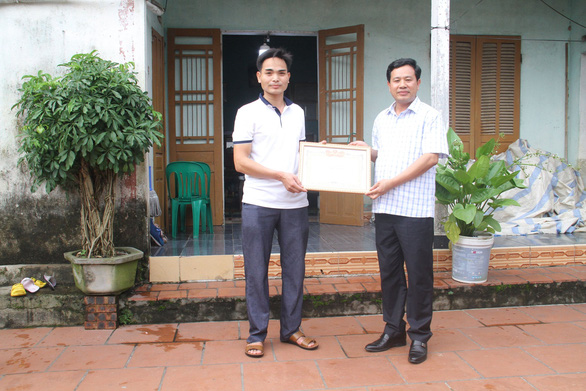 khen-thanh-nien-cuu-nguoi-1653907927037932593292