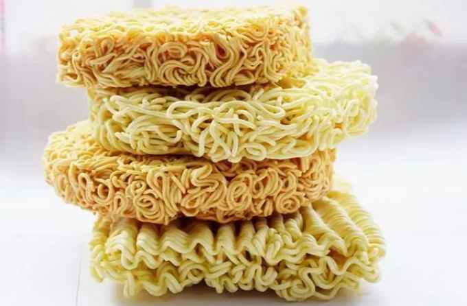 Một số sản phẩm mỳ ăn liền hương vị gà, mì ăn liền hương vị cà ri nhập khẩu từ Việt Nam bị EU cảnh báo có chứa chất cấm.
