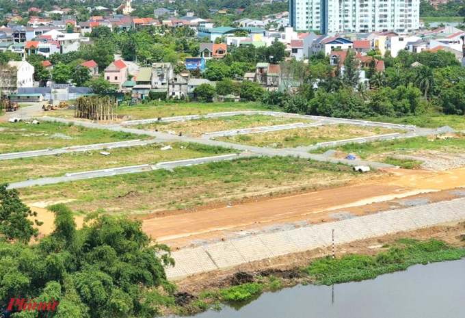 Tuy nhiên, hiện dự án này mới chỉ được san lấp mặt bằng và làm một số đoạn đường
