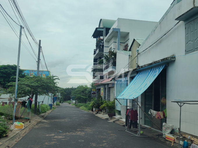 Đất nông nghiệp chưa được chuyển đổi mục đích nhưng chủ đất vẫn có thể làm đường kéo điện