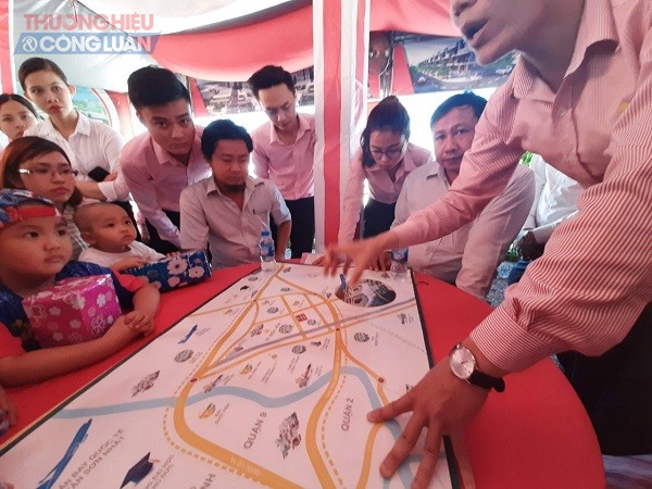 Theo khách hàng phán ánh, thời gian qua thông qua việc rao bán nhà đất tại TP.HCM, Công ty Khang Thịnh Phát đã “dụ” khách hàng đến những dự án do công ty phân phối tại tỉnh Đồng Nai.
