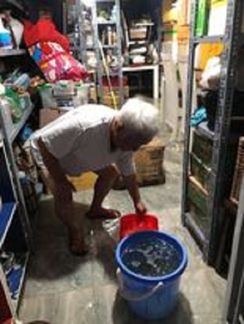 Cứ 3 ngày ông A lại hì hục tát nước từ tầng hầm Shophouse.