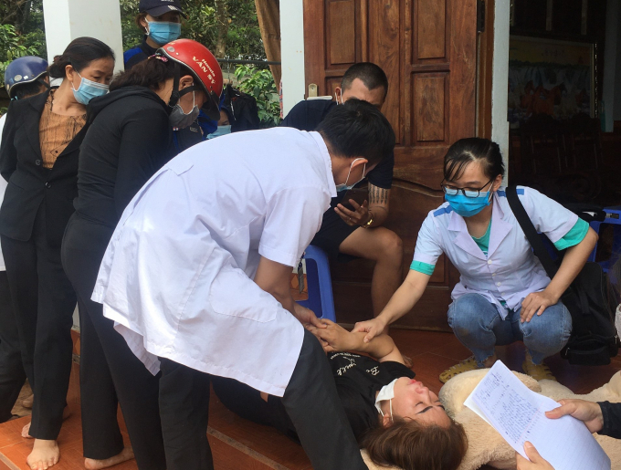 Một người dân bị chấn thương, phải nhập viện khi phản đối cưỡng chế.