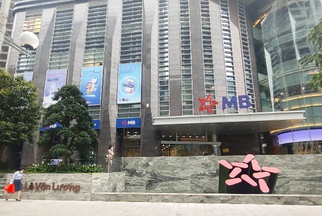Trụ sở Ngân hàng TMCP Quân đội ( MB) - 18 Lê Văn Lương, Hà Nội.