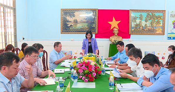 Phó chủ tịch UBND tỉnh Nguyễn Thị Hoàng làm việc về Khu công nghiệp Sông Mây (H.Trảng Bom- Vĩnh Cửu)