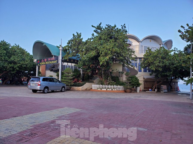 Thanh tra tỉnh Bà Rịa-Vũng Tàu kết luận tháng 12/1997, Công ty Đầu tư xây lắp Bà Rịa-Vũng Tàu ký hợp đồng liên kết đầu tư xây dựng một phần dự án bãi tắm Thùy Vân với Công ty Đầu tư Xây dựng và Dịch vụ Du lịch (nay là Tổng công ty CP Đầu tư Phát triển Xây dựng-DIC).