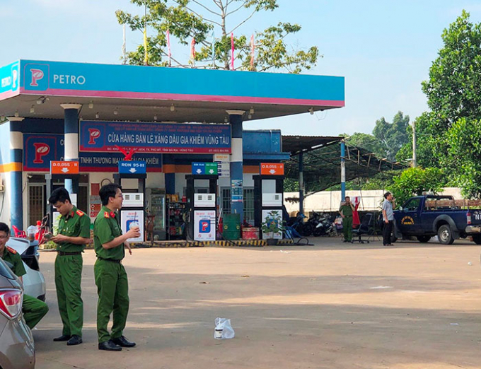 Lực lượng chức năng phong tỏa cây xăng Gia Khiêm Vũng tàu để phục vụ công tác điều tra.