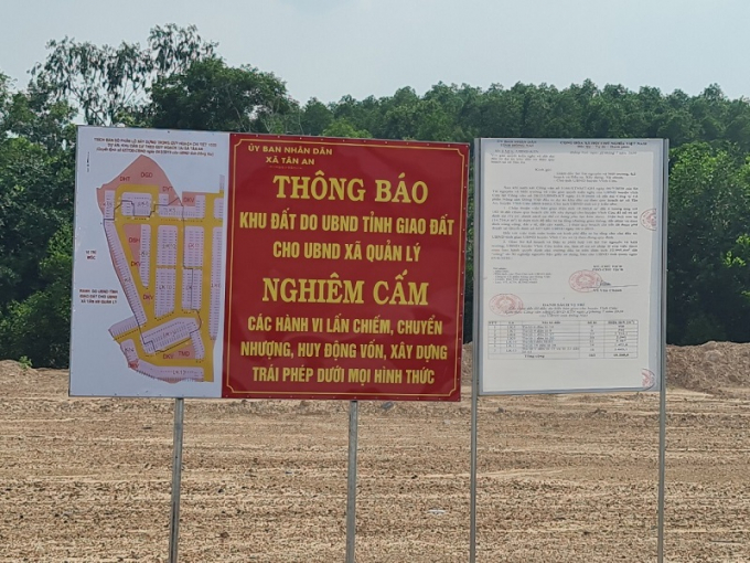 UBND xã Tân An cắm biển cảnh báo